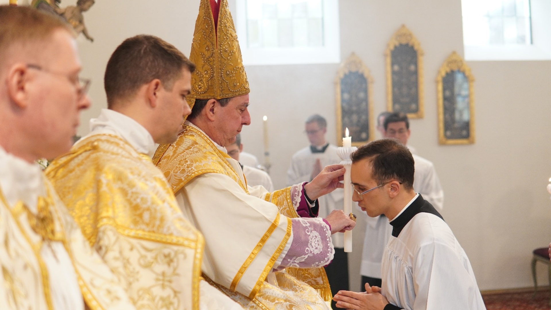 L'abbé Paolo Boghos reçoit les seconds Ordres mineurs